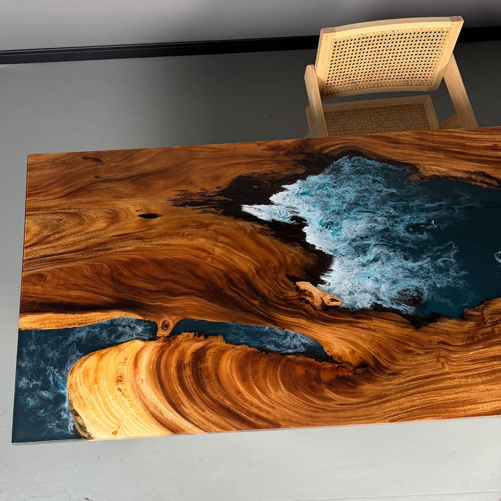 Contrast between matte wood and glossy resin on the CRT-247 table.