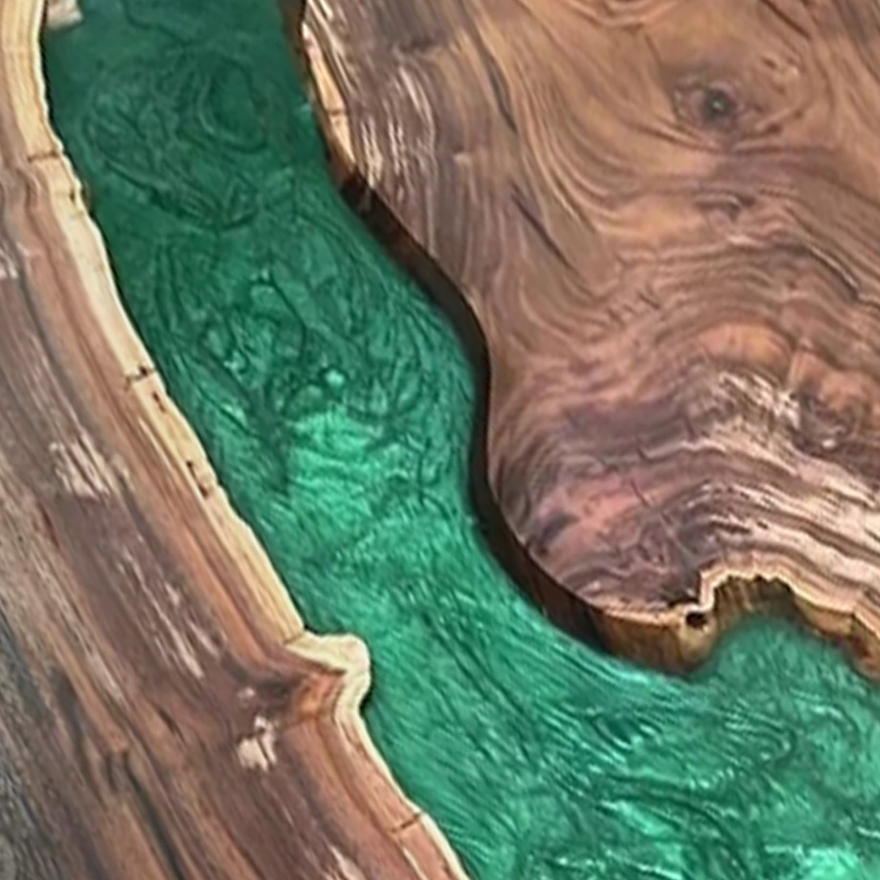 Custom Handmade Green River Epoxy Table Top CRT-114 – SEAWAVETABLE
