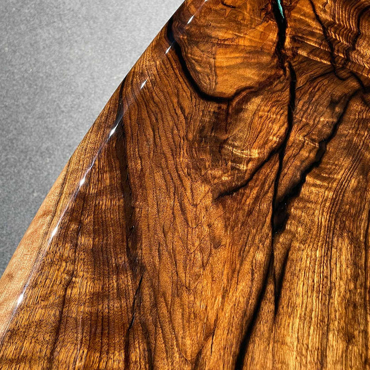 Luxury resin wood dining table with customizable resin colors and edges