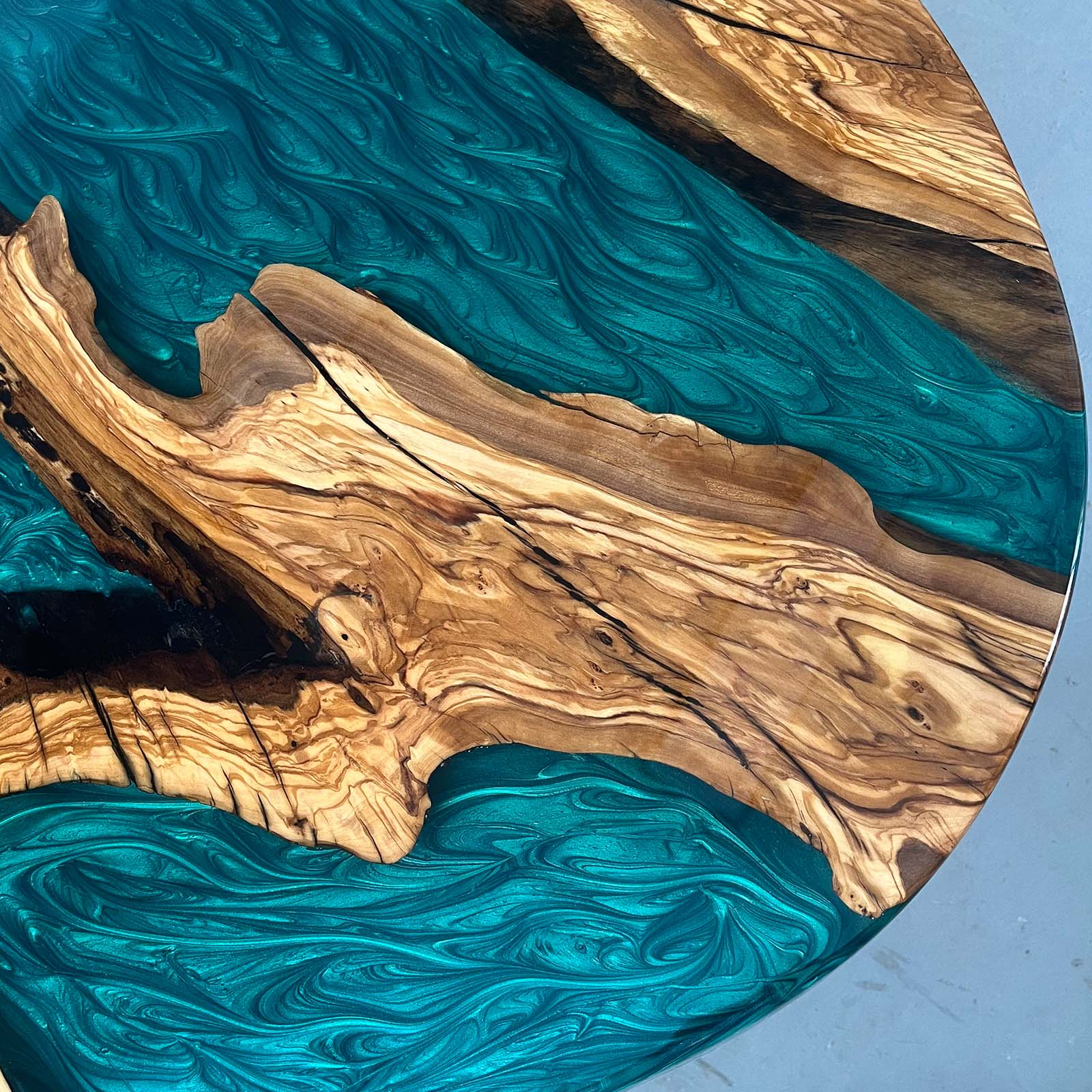 Custom Oval Olive Wood Epoxy Dining Table CRT-073 – SEAWAVETABLE