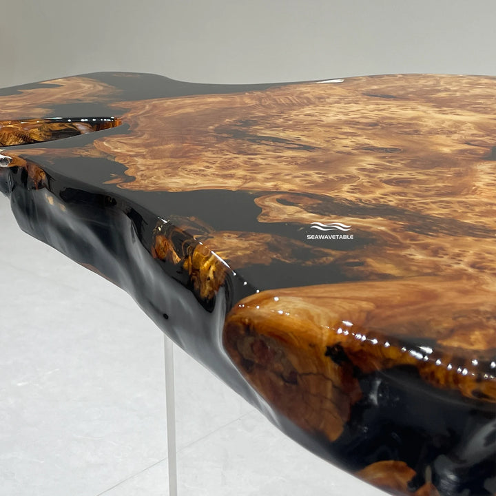 Detail of a coffee table wooden surface highlighting the natural cunninghamia grain texture and the glossy resin finish - SeawaveTable