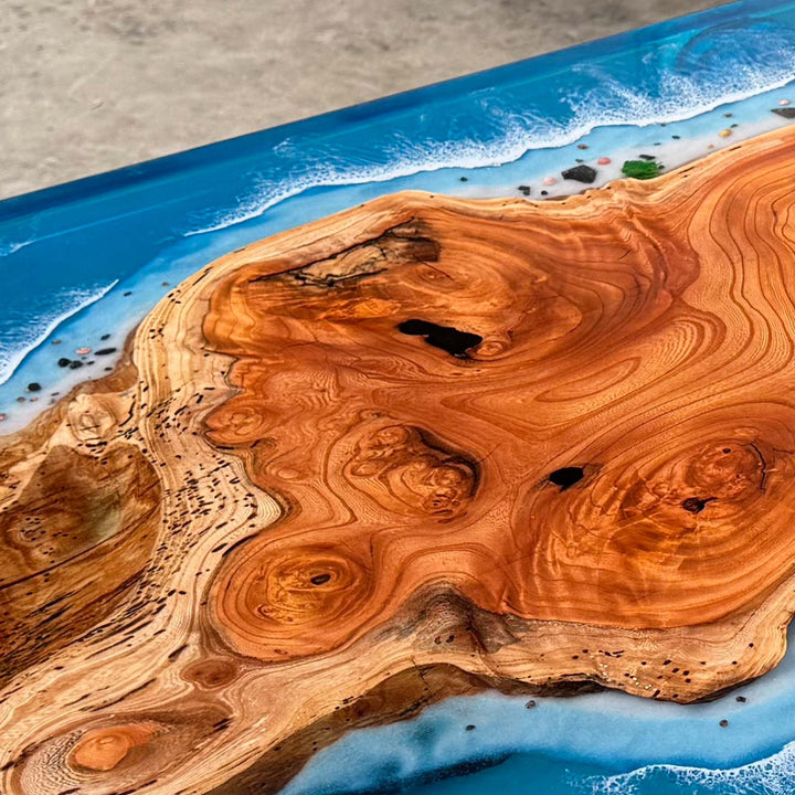 Seawavetable-Detail of layered wave resin with natural beech wood grain
