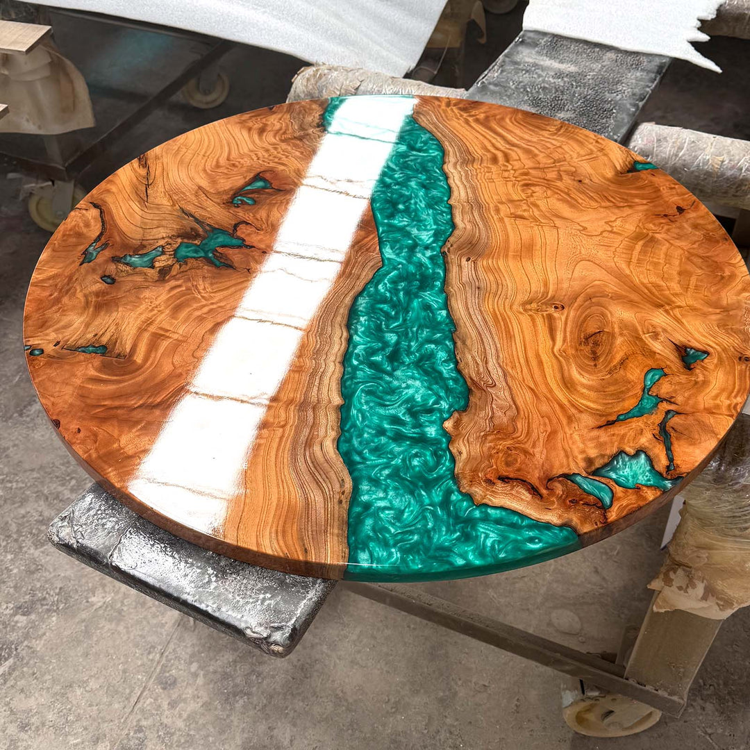 Seawavetable-Luxury Full-Gloss Jade Oasis Resin Round Table in Solid Beech Wood – Ohio Artisan