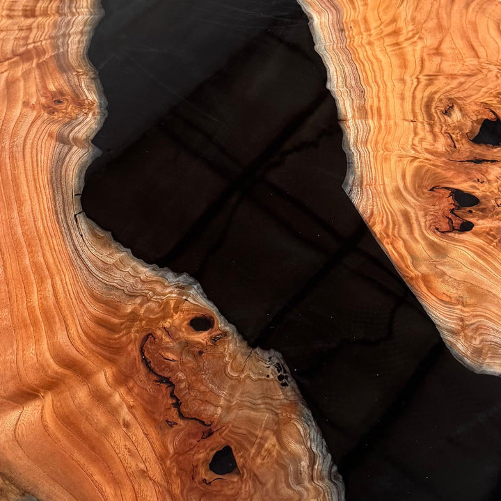 Seawavetable-Round Table for Social Gatherings with Solid Beech Center and Black Resin