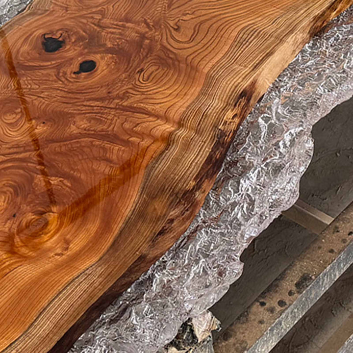Seawavetable-High-quality handcrafted beech wood table with transparent resin – Georgia