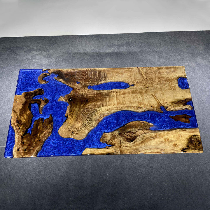 Epoxy river table,live edge epoxy dining table,epoxy tables,epoxy table,epoxy resin table,live edge epoxy dining table,epoxy table with wood,coffee table