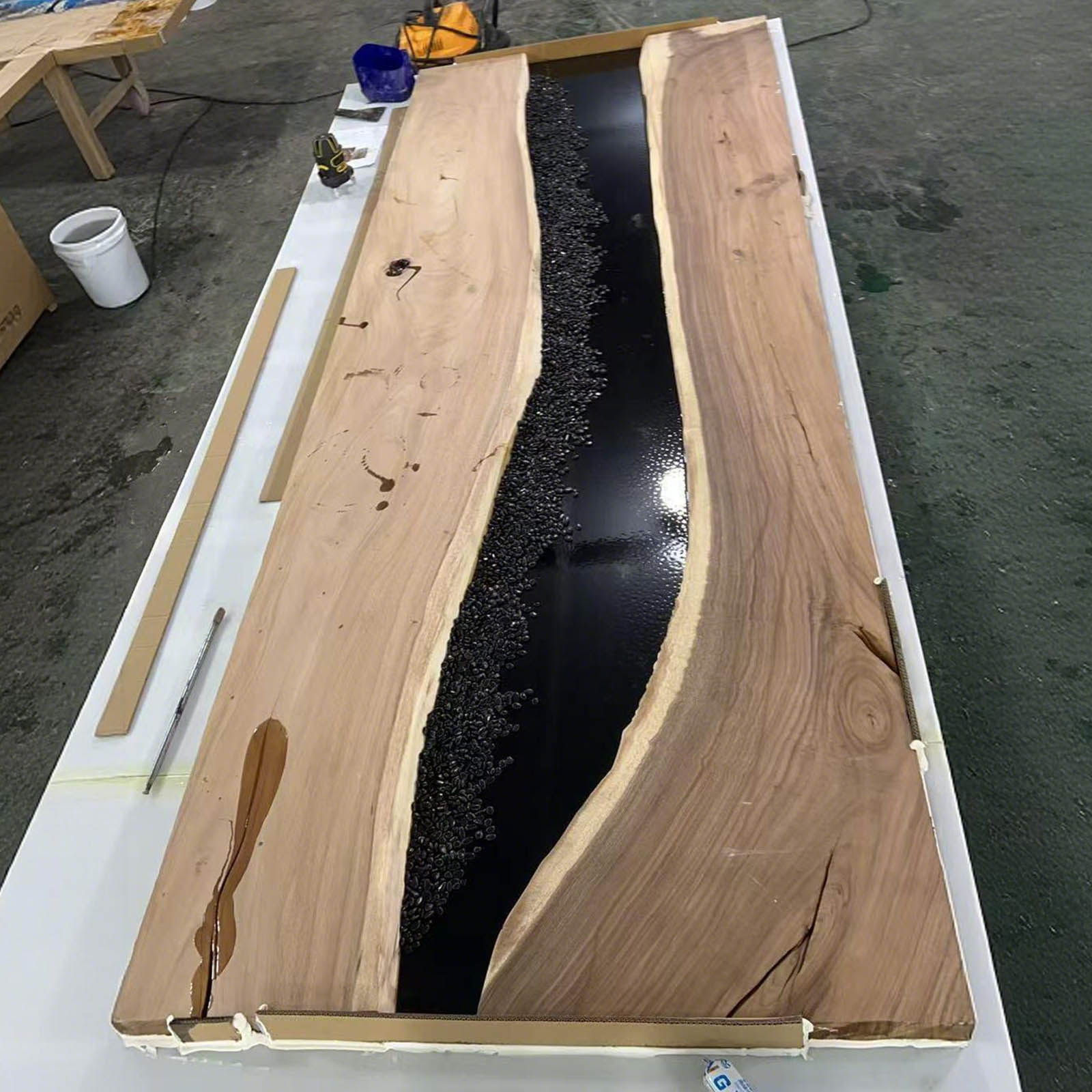 Custom epoxy table using “AS SHOWN” resin color reference